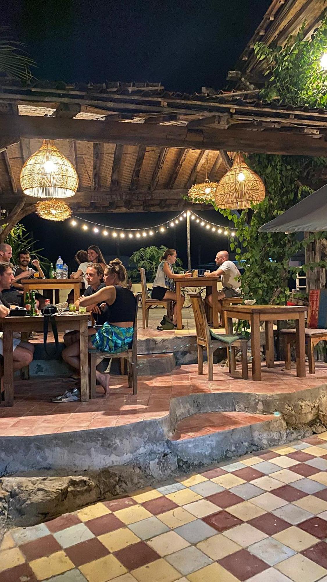 Albergue La Boheme Bajo Labuan Bajo Exterior foto
