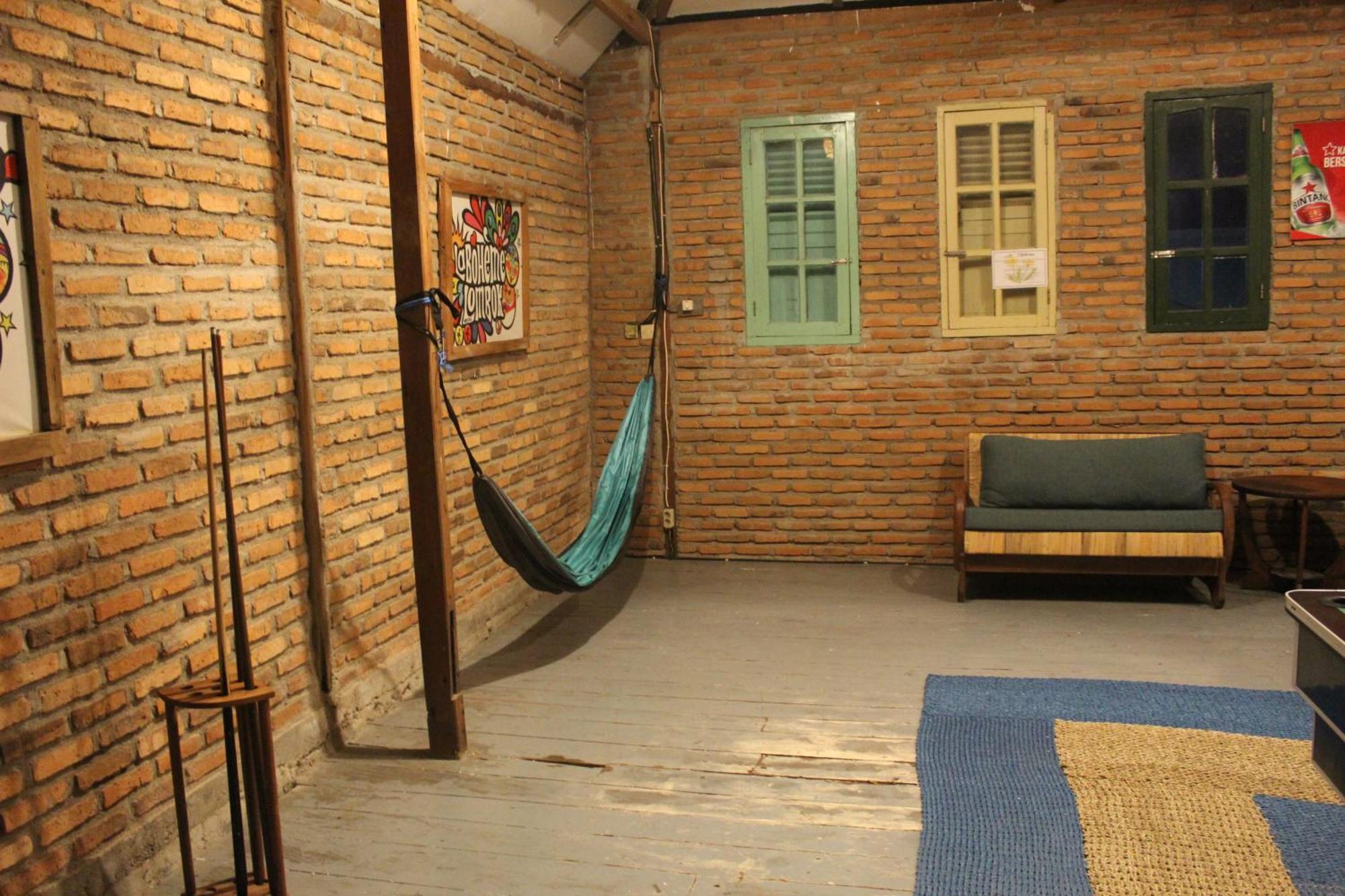 Albergue La Boheme Bajo Labuan Bajo Exterior foto