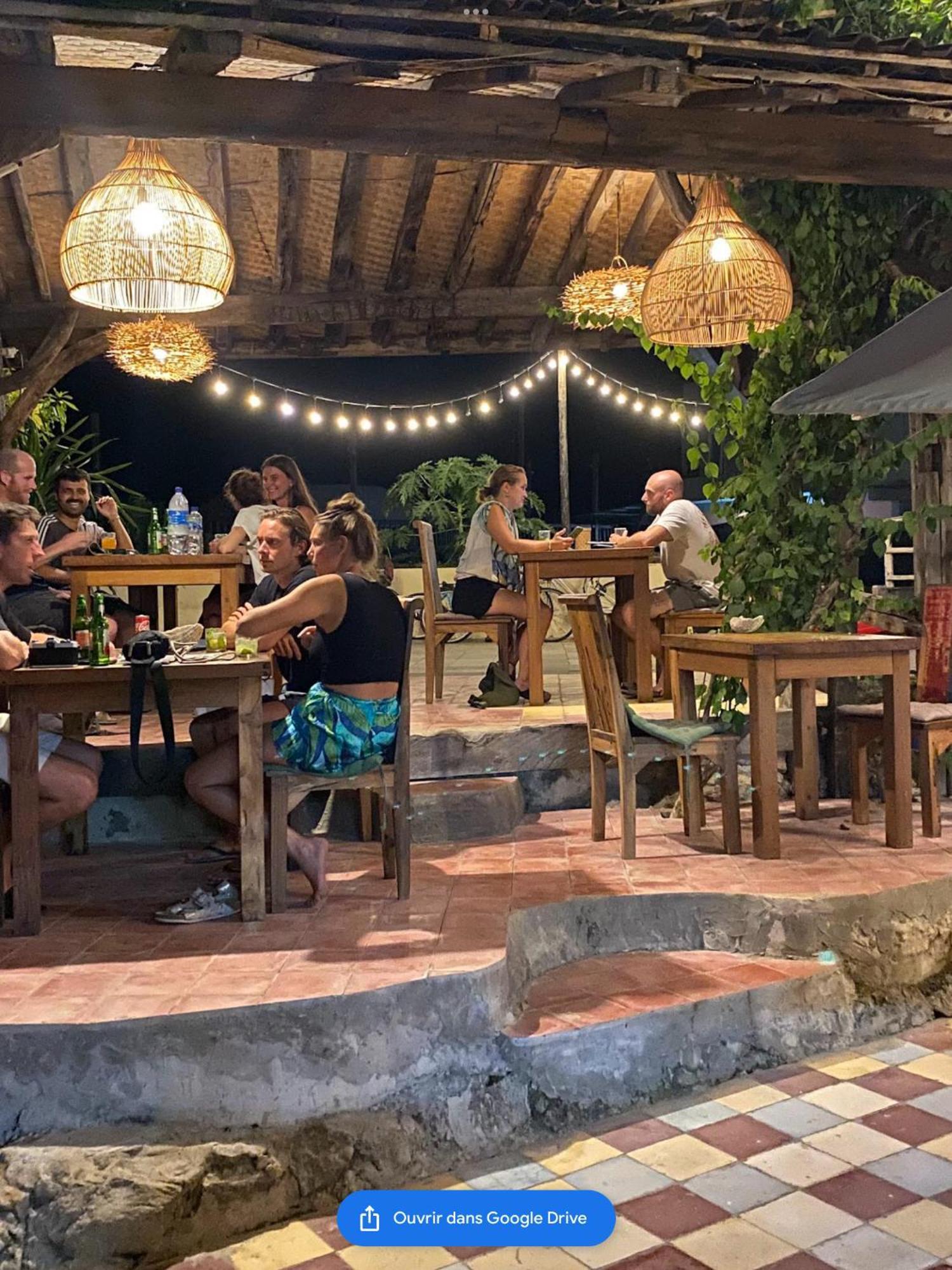 Albergue La Boheme Bajo Labuan Bajo Exterior foto