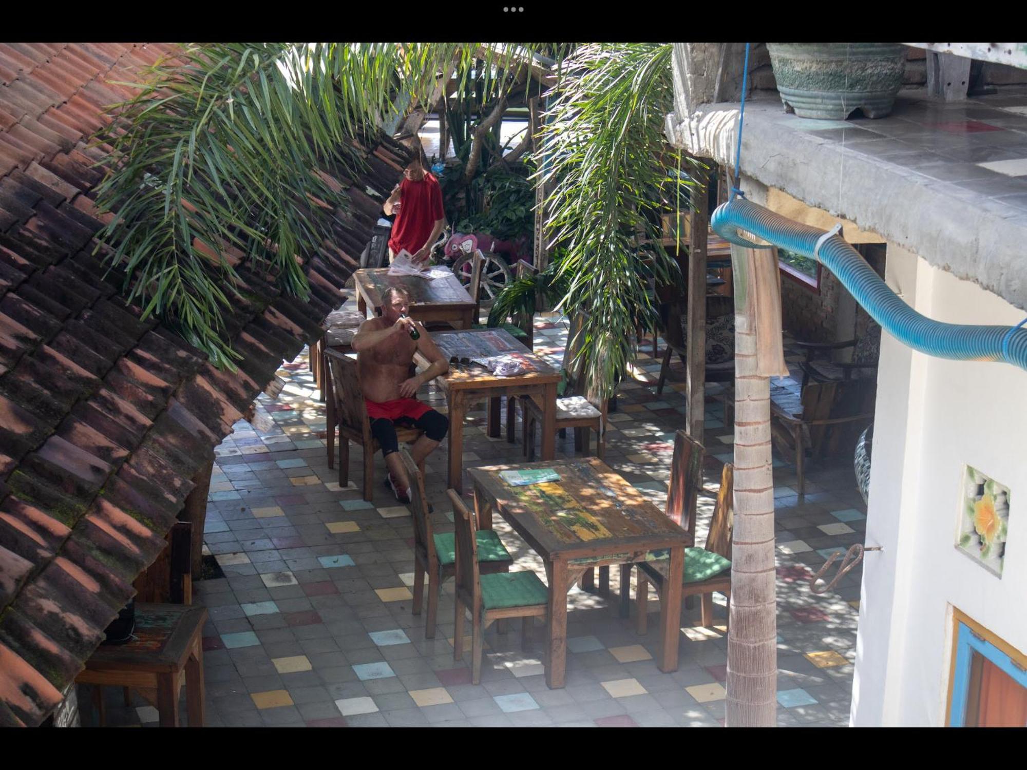 Albergue La Boheme Bajo Labuan Bajo Exterior foto