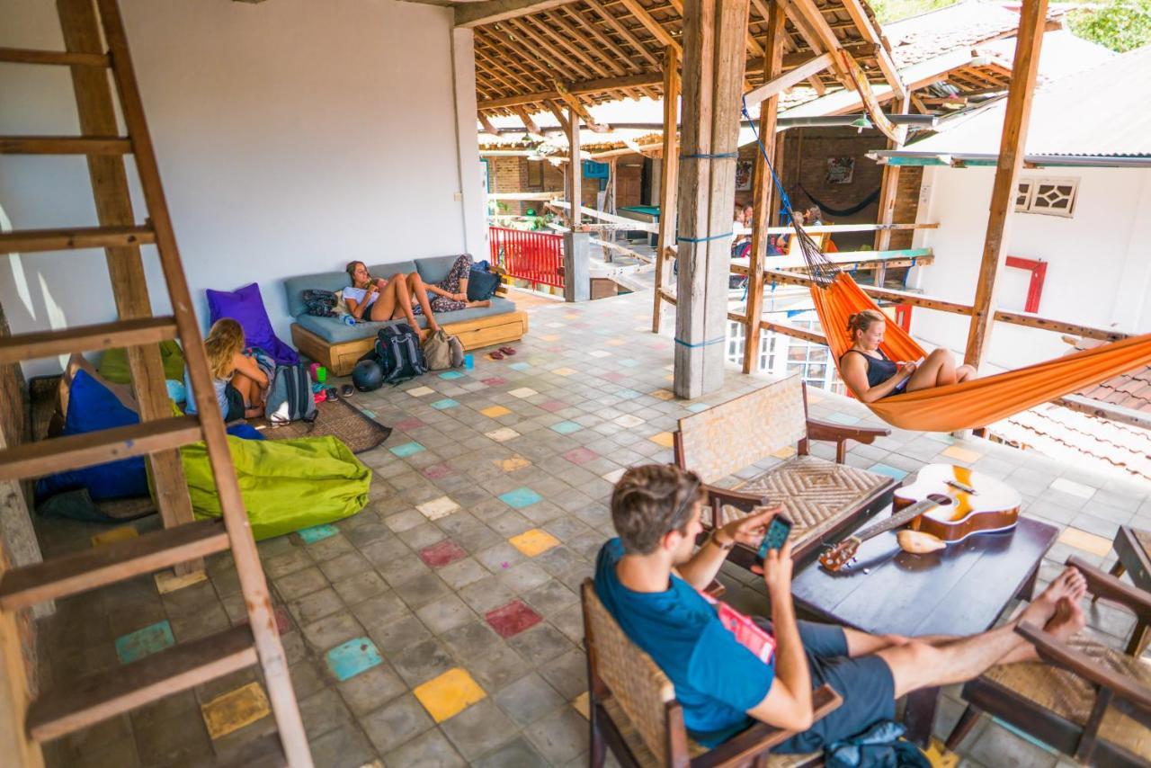 Albergue La Boheme Bajo Labuan Bajo Exterior foto